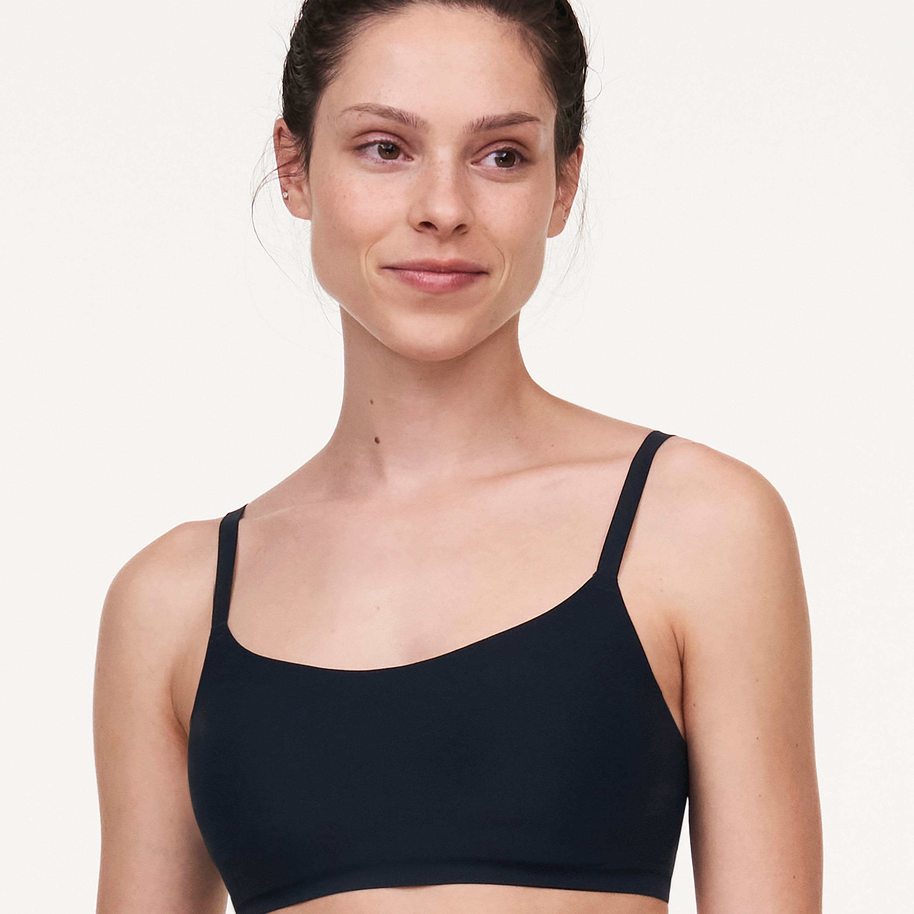Chantelle Soft Stretch liivitoppi, ohut olkain
