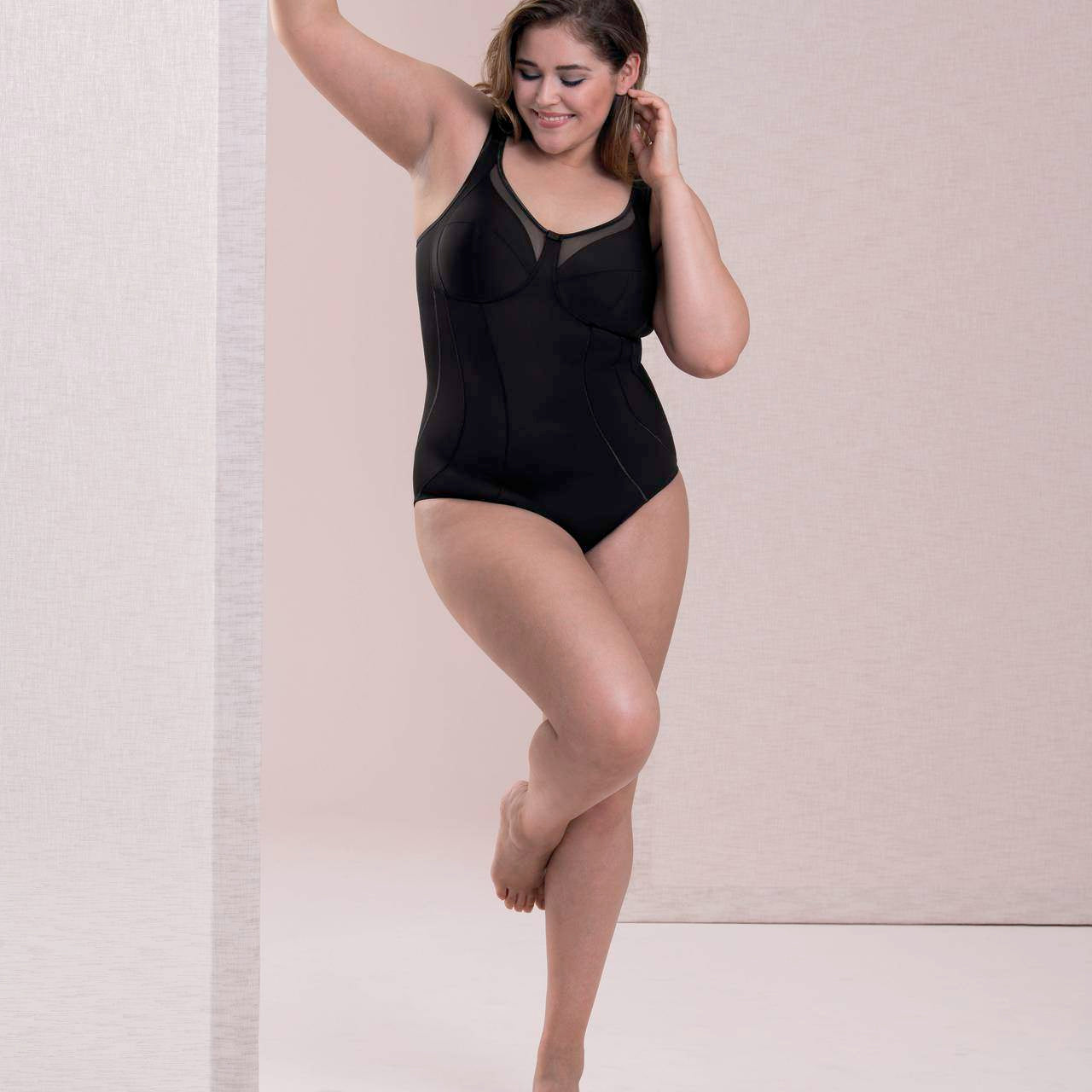 Anita Clara kaaritueton body