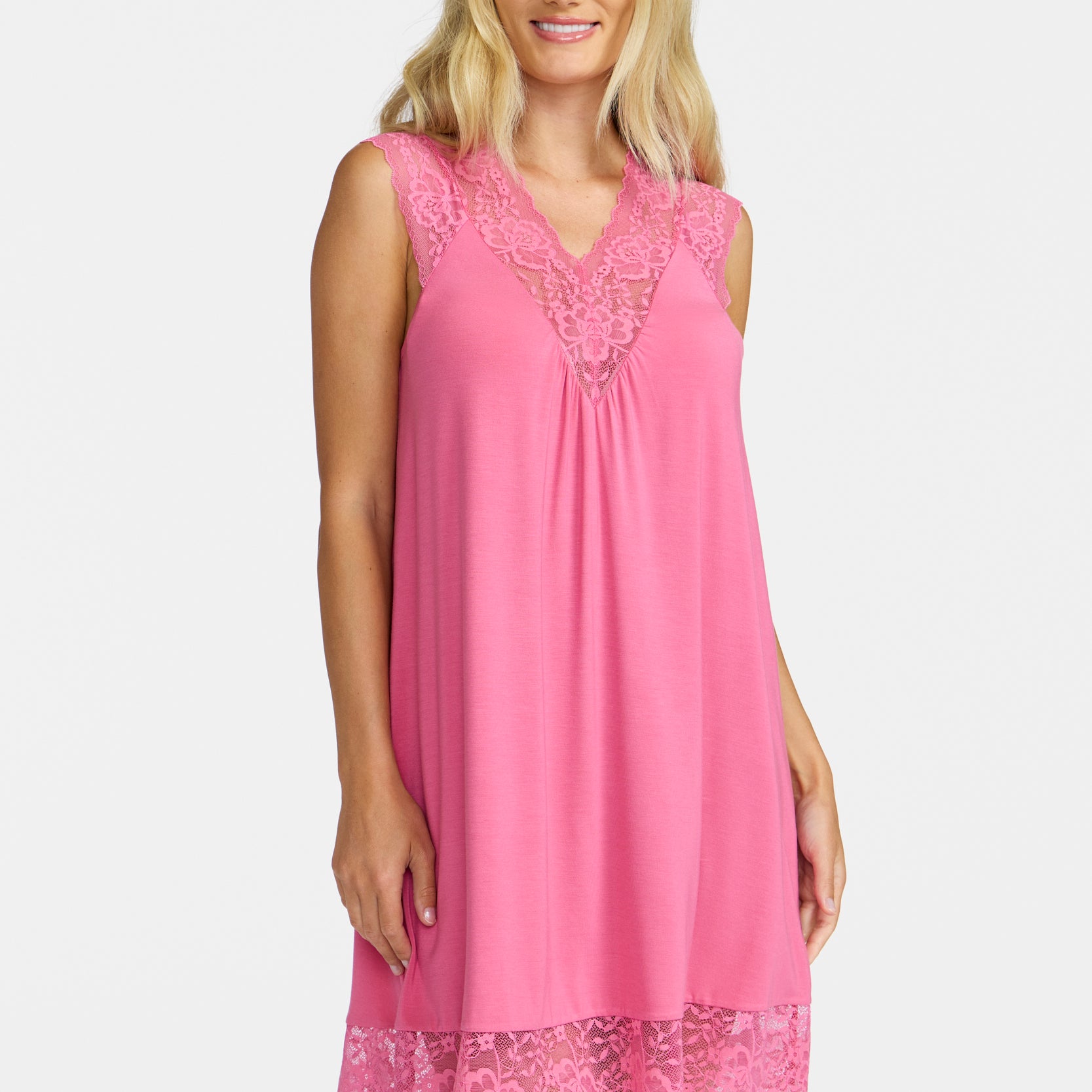 Damella Emelie viskoosi yöpaita